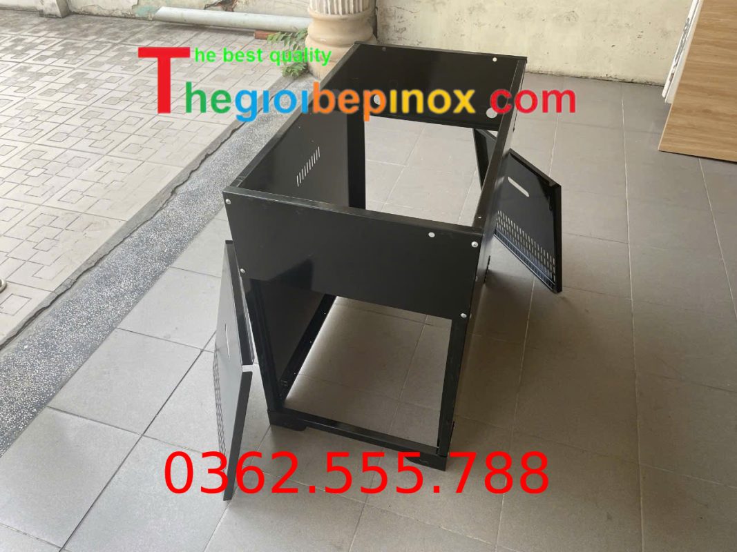 Hộp Chân Bàn Sắt: Giải Pháp “Cứng Cỏi” Cho Quán Ăn Của Bạn!