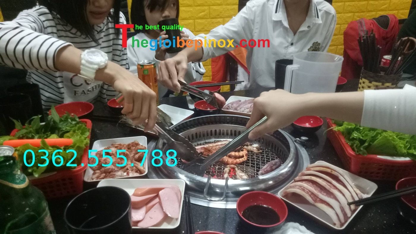 ăn nướng tiện lợi với vỉ nướng âm bàn